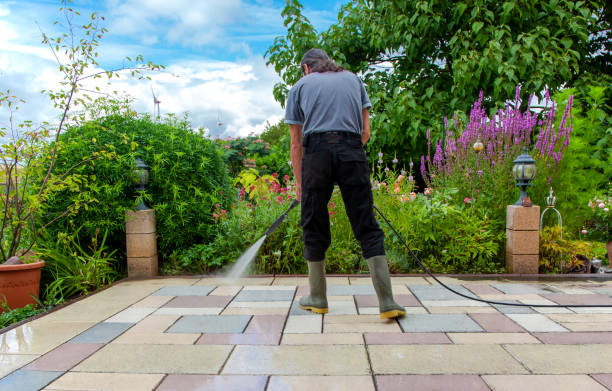 Best Building Exterior Pressure Washing in Stratford, WI